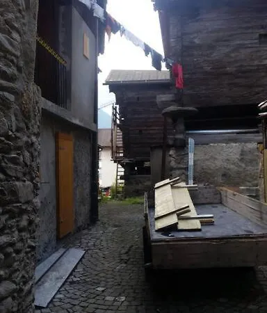 Historische Maisonettewohnung Bis 10 Gaeste, Magic Pass Belalp, Rosswald Und Mehr アパート ナータース