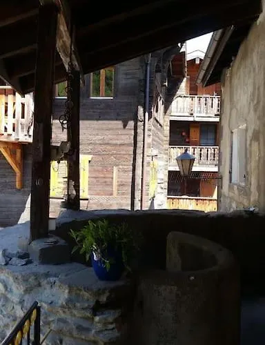 Historische Maisonettewohnung Bis 10 Gaeste, Magic Pass Belalp, Rosswald Und Mehr Lägenhet Naters